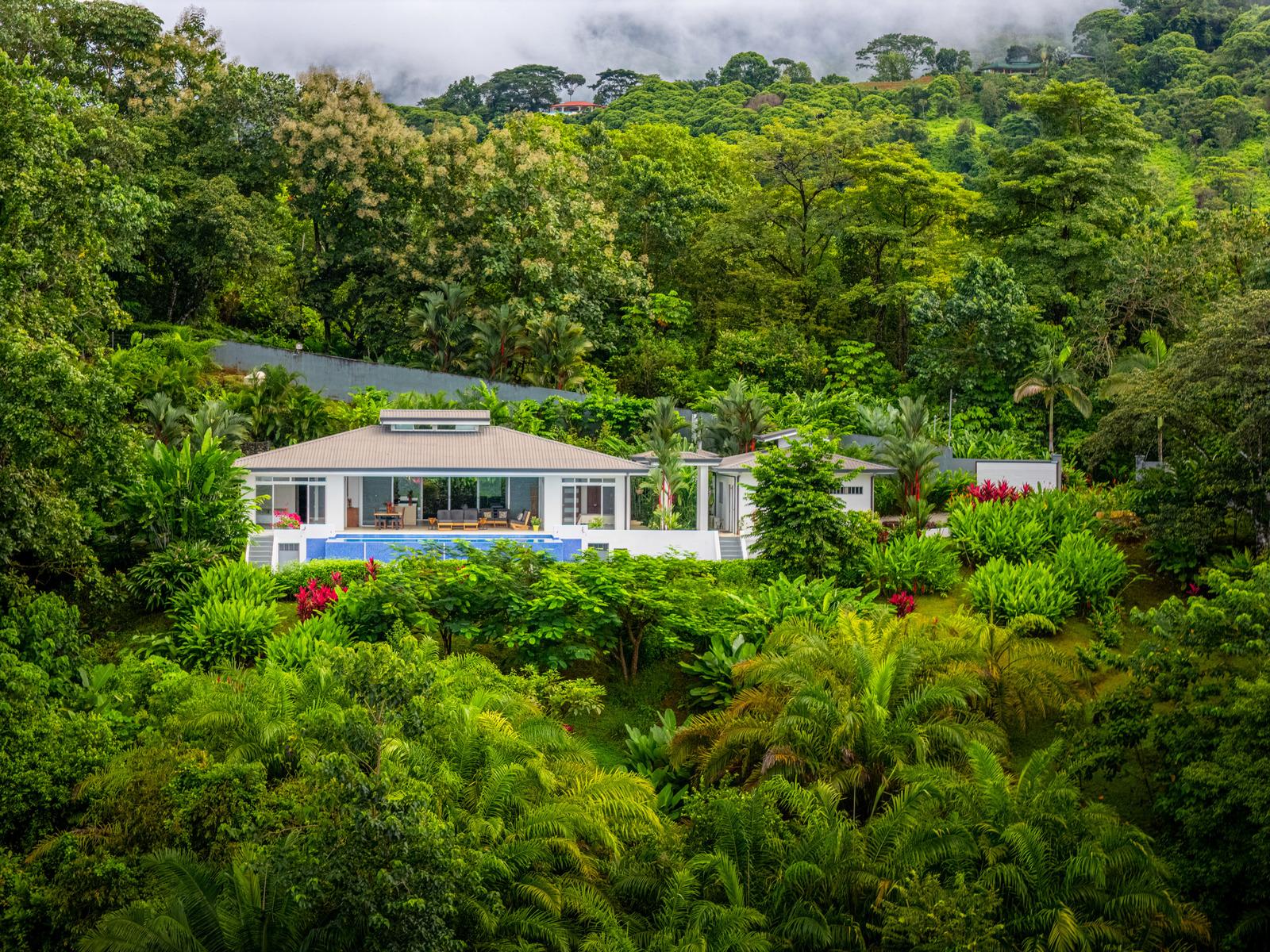 3 Bedroom Ocean-View Home for Sale, Tres Rios, Puntarenas, Costa Rica — photo 1