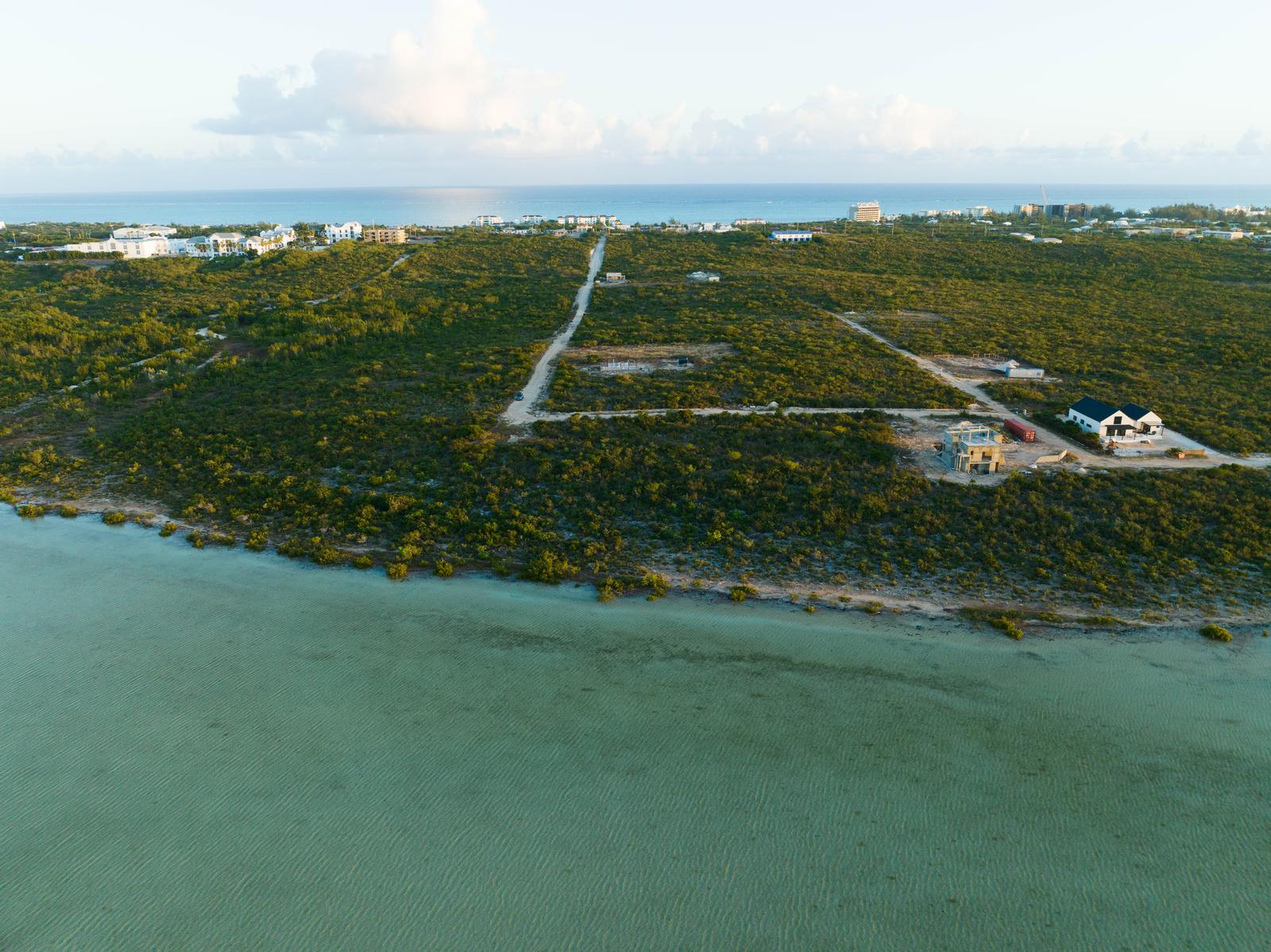 Exceptional Lakefront Acre in Turks & Caicos — photo 5