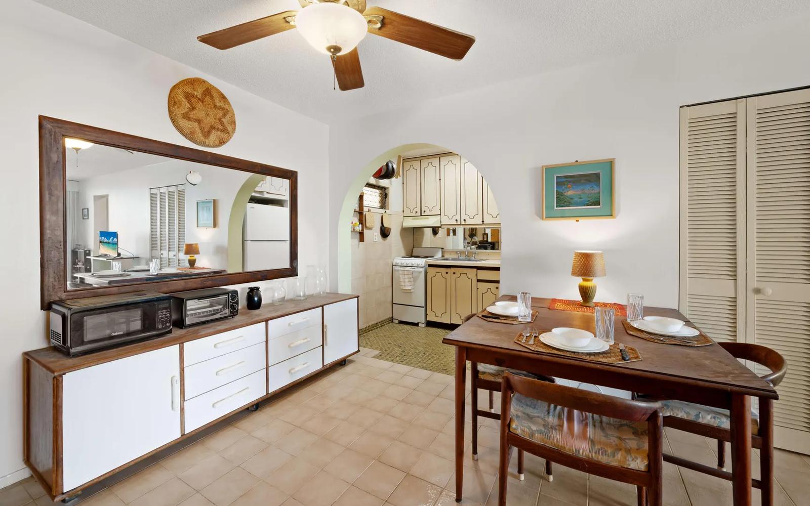 267 Smith Bay Ee — photo 4