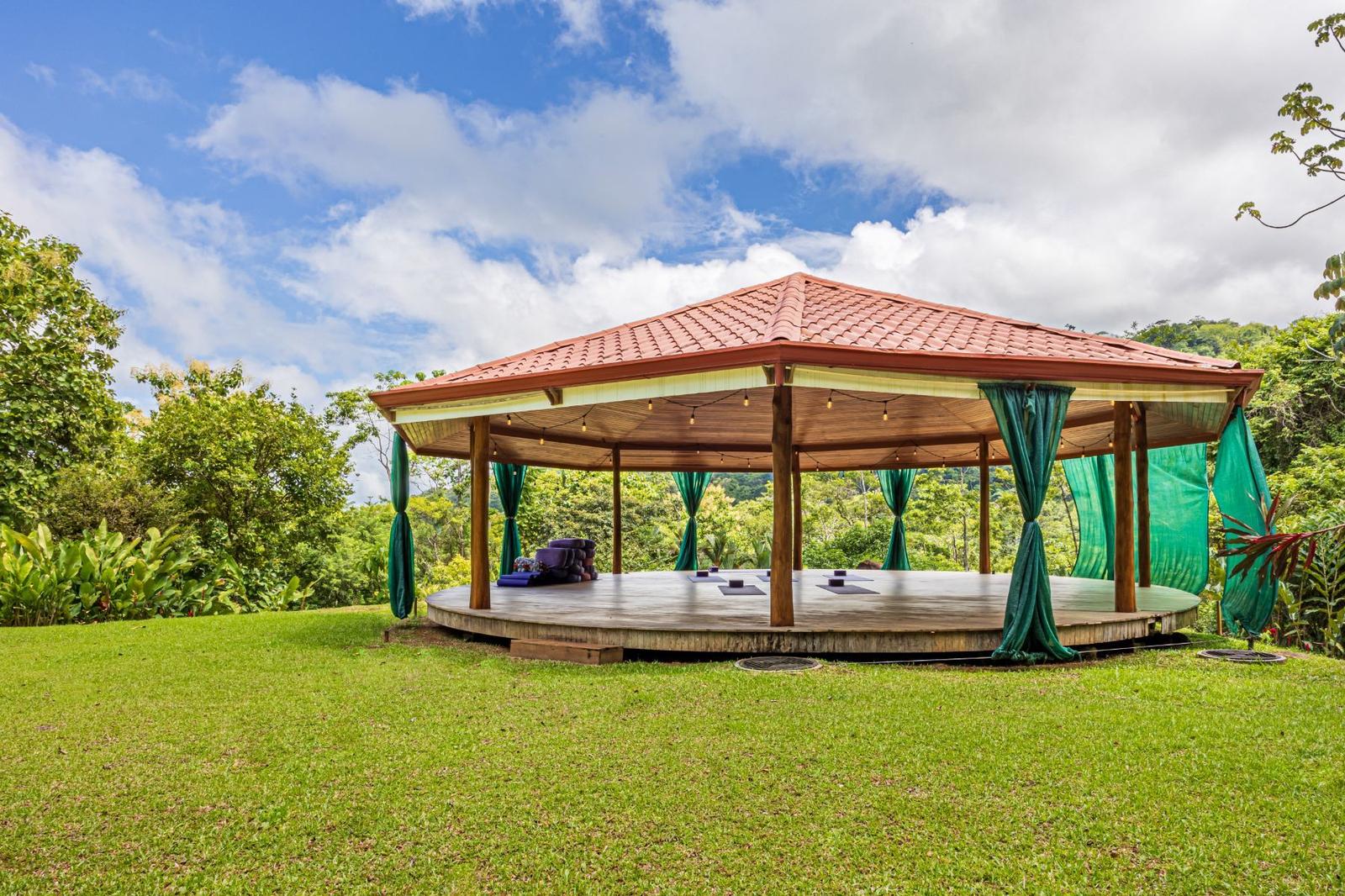 17 Acre Hotel and Retreat for Sale, Uvita, Puntarenas, Costa Rica — photo 4