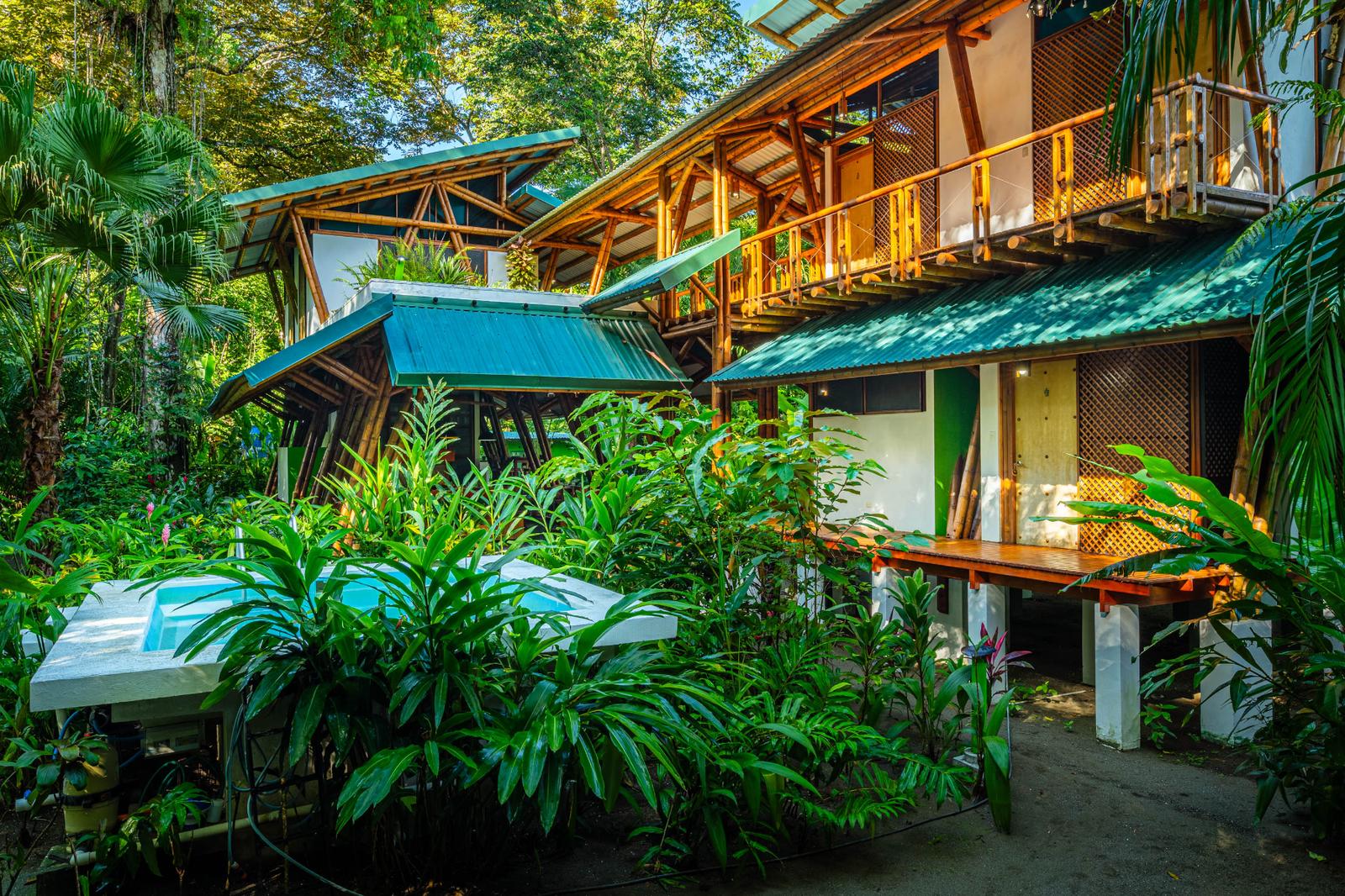 7 Bedroom Beachfront Home for Sale, Golfito, Puntarenas, Costa Rica — photo 2