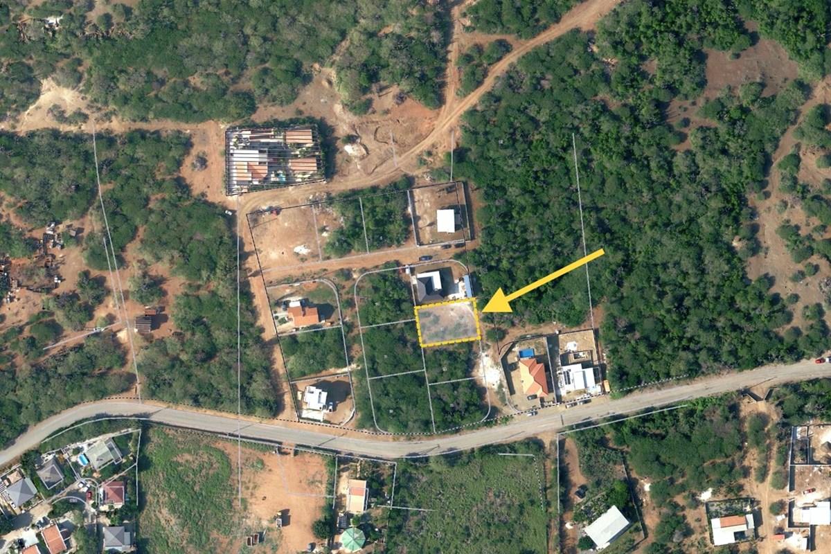 600 sqm Residential Building Land for Sale in Bonaire — photo 1