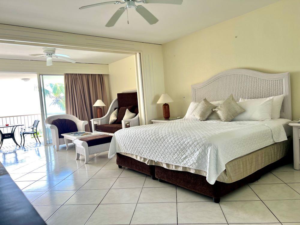 Sapphire Beach Club - Studio For Sale in Cupecoy, St. Maarten — photo 2
