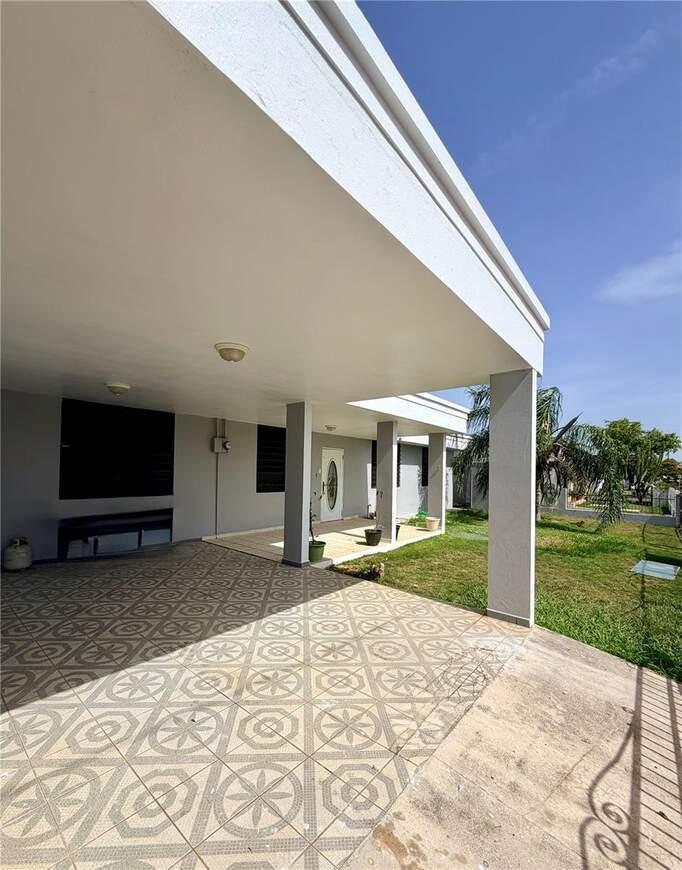 4 Bedroom House for Sale in Aguadilla, PR — photo 3