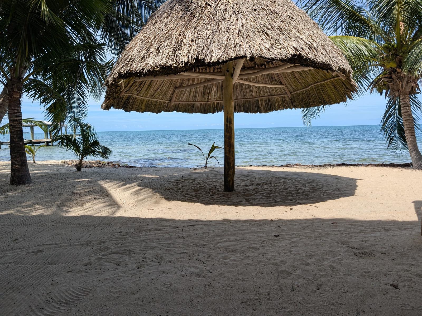 Prime Commercial Beachfront Lot in Maya Beach, Belize - Investment Opportunity — photo 3