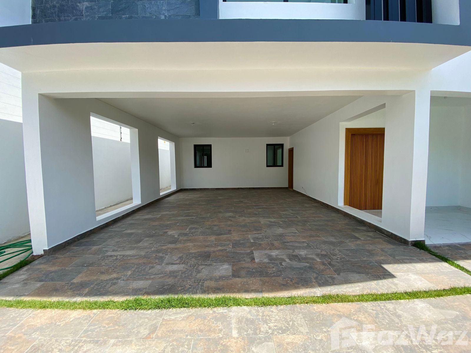 4 Bedroom, 2 Kitchen House for Sale in Villa María! — photo 3