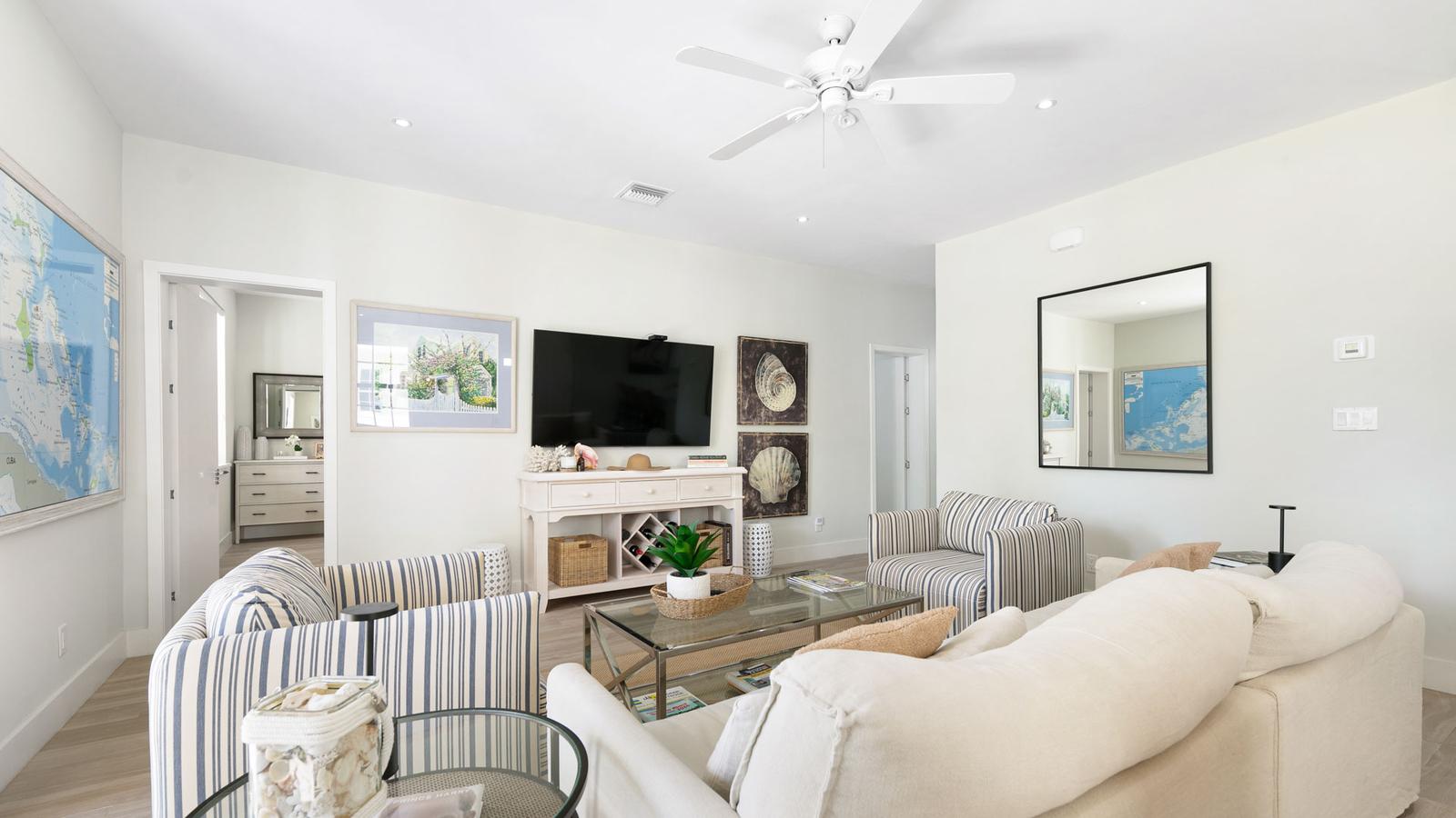 3 bedroom Condominium for sale — 23 Galleon Bay, Palm Cay — photo 2