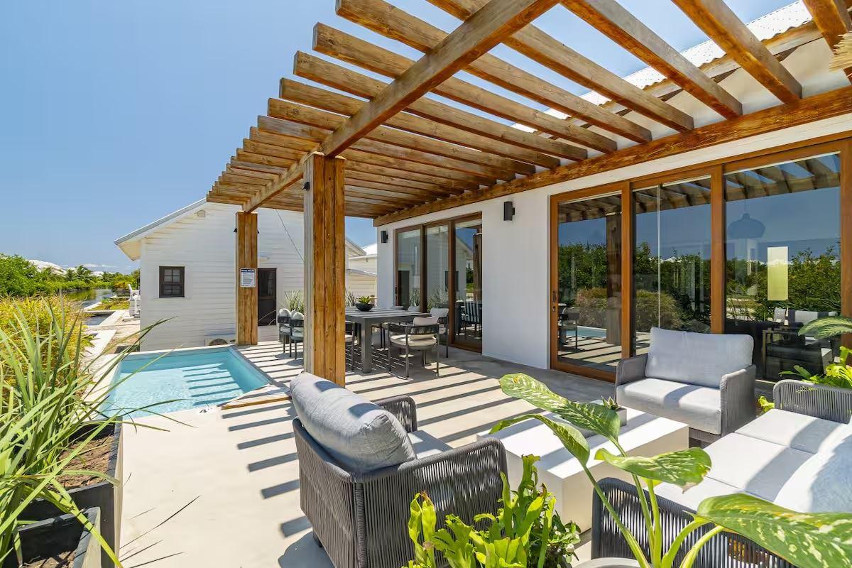 Luxury Waterfront Villa Ambergris Caye Belize — photo 1