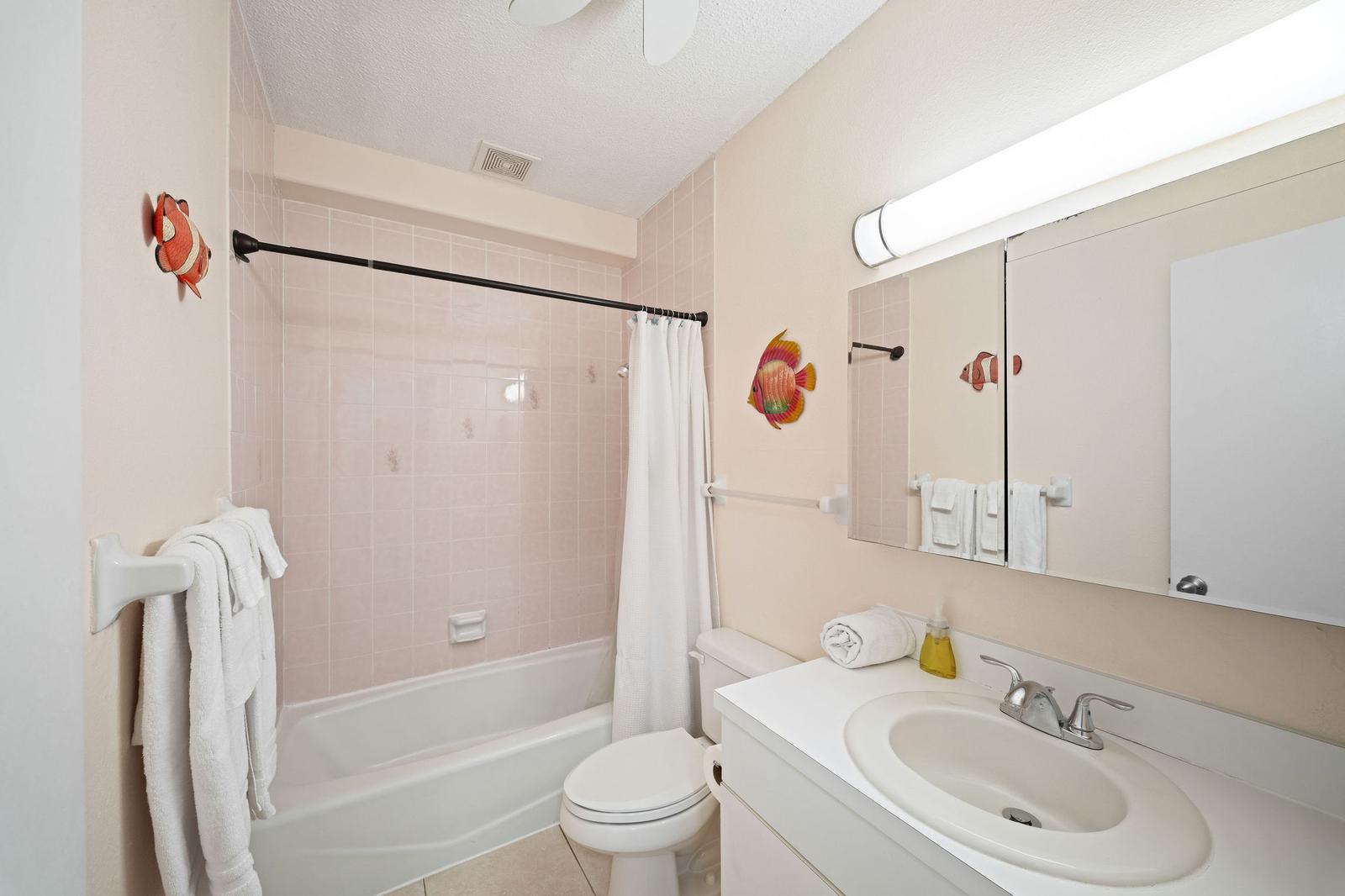 Coral Bay Village #5 - Beachfront Condo — photo 5