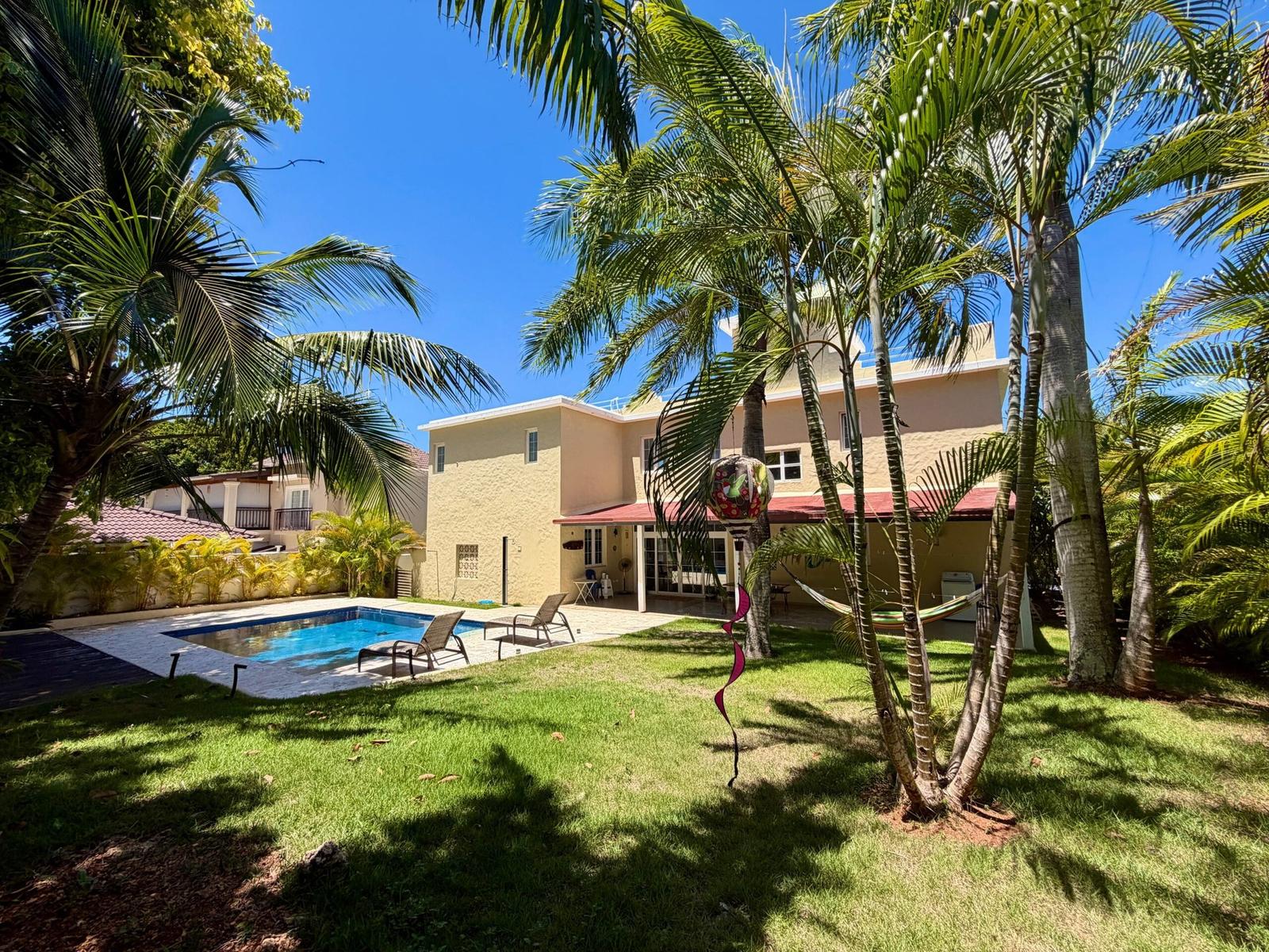 Spacious 4-bedroom villa in Sosúa with ocean views — photo 3