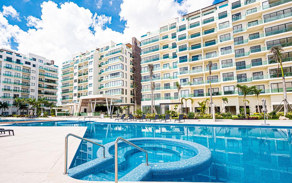 Valle Aurora 2BR Luxury Condo — photo 2