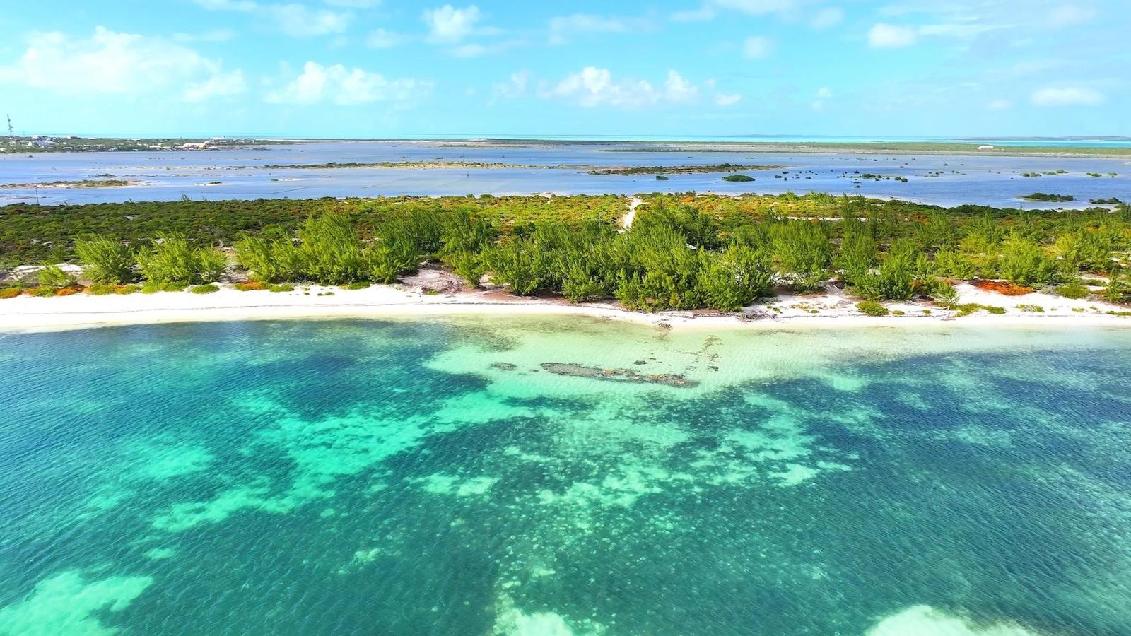 South Caicos Beachfront Development Land — photo 1