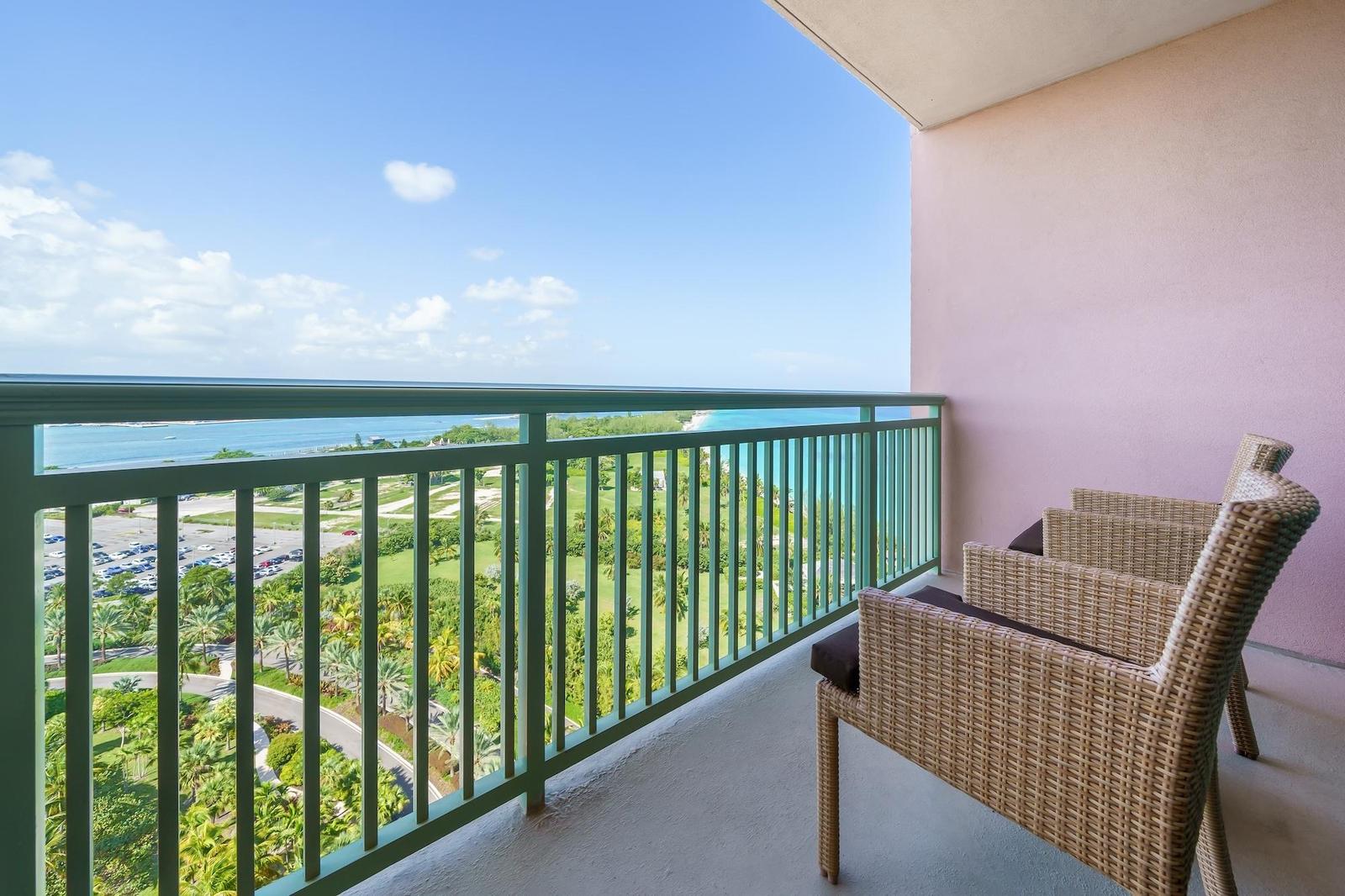 1 bedroom Apartment for sale — THE REEF AT ATLANTIS in Nassau / New Providence, The Bahamas — photo 1