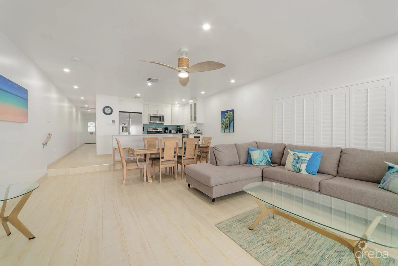 Renovated Penthouse Discovery Point Club — photo 4
