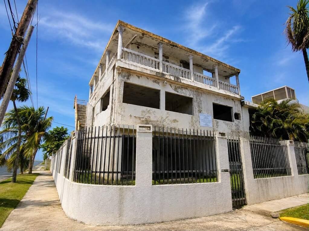 5 Bedroom Single Family Home in San Juan, Puerto Rico — photo 2