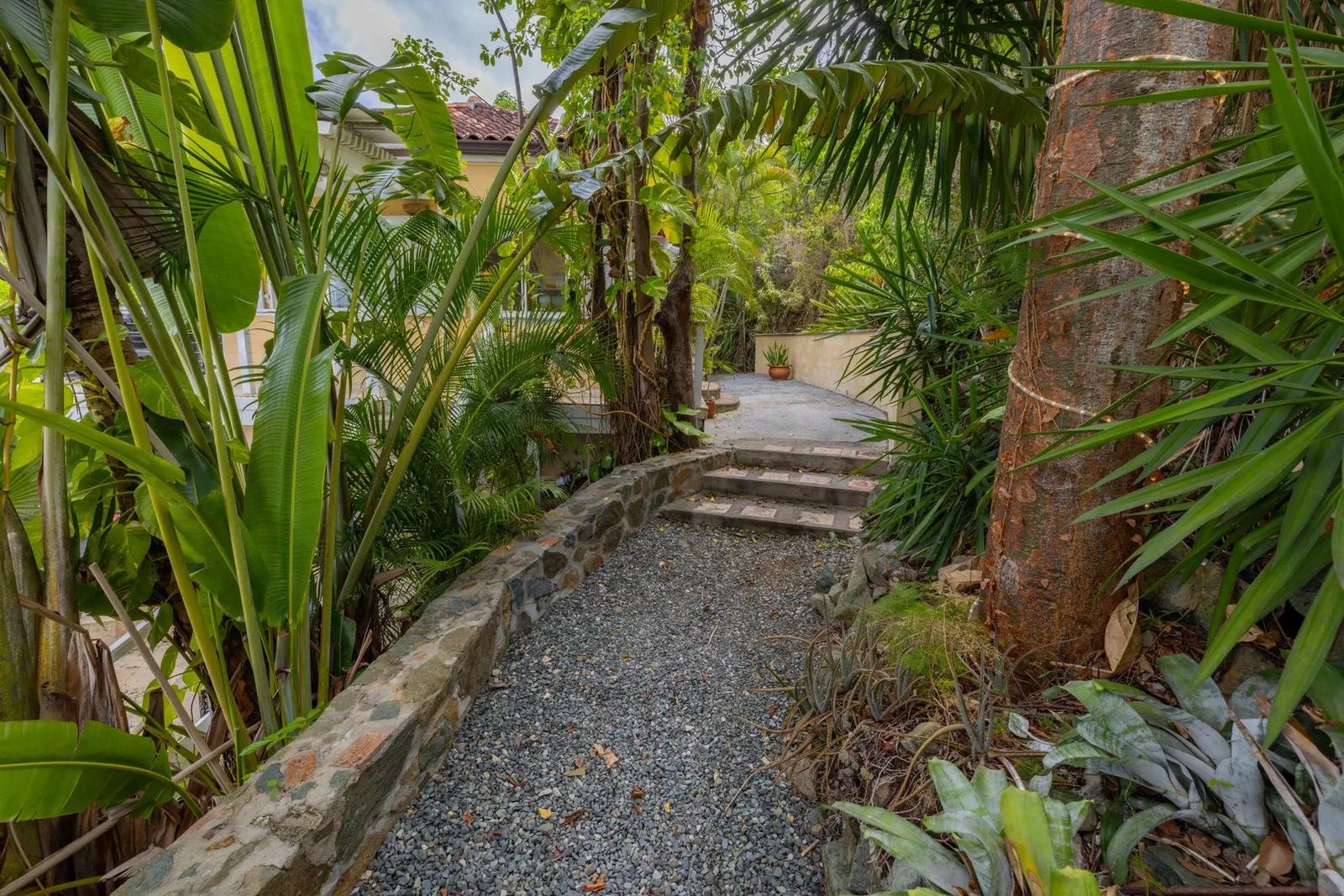 2-bedroom villa in Enighed, St John, US Virgin Islands — photo 3