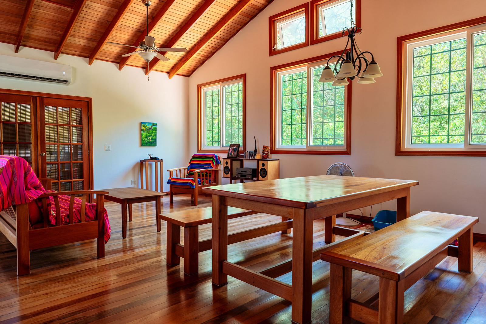 Belize Hilltop 3 Bedroom Home with Amazing Views on 1.2 Acres of Land — photo 5