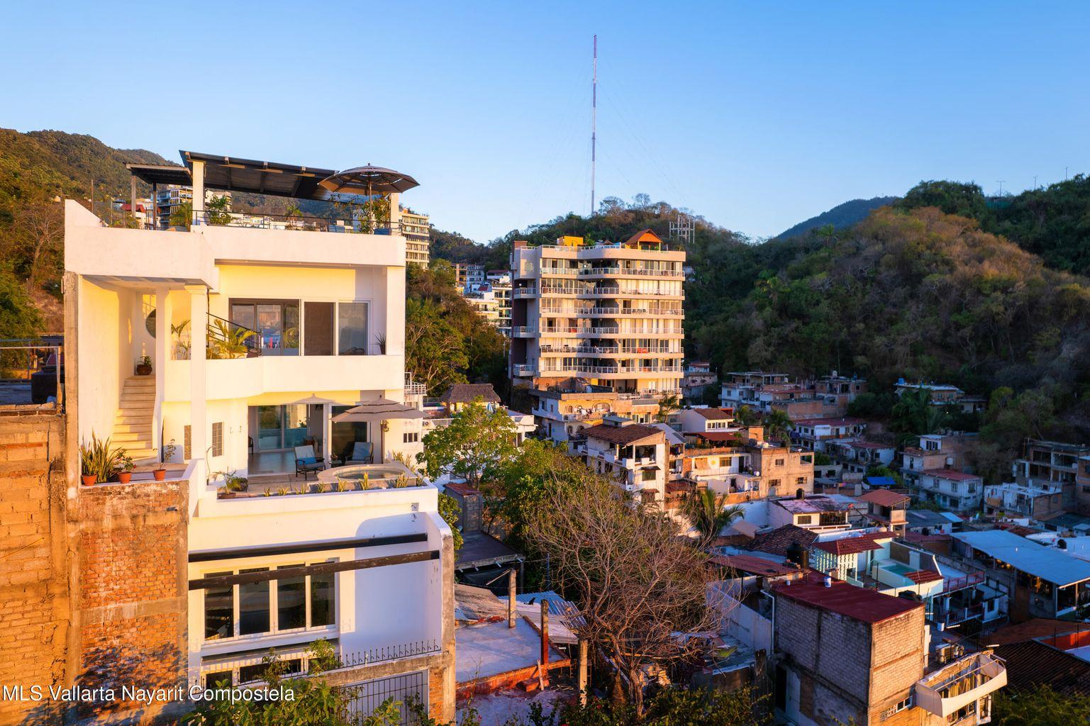 3 Bedroom Home for Sale, Calle 31 de Octubre, Puerto Vallarta, Mexico — photo 3