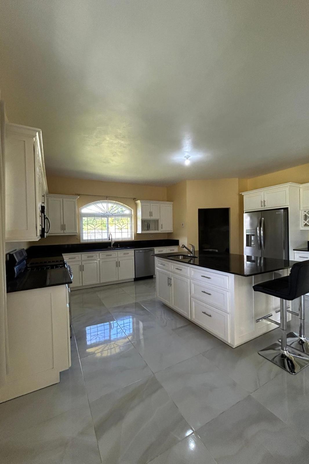 6 Bedroom Estate for Sale, Content, Adelphi, Saint James, Jamaica — photo 3