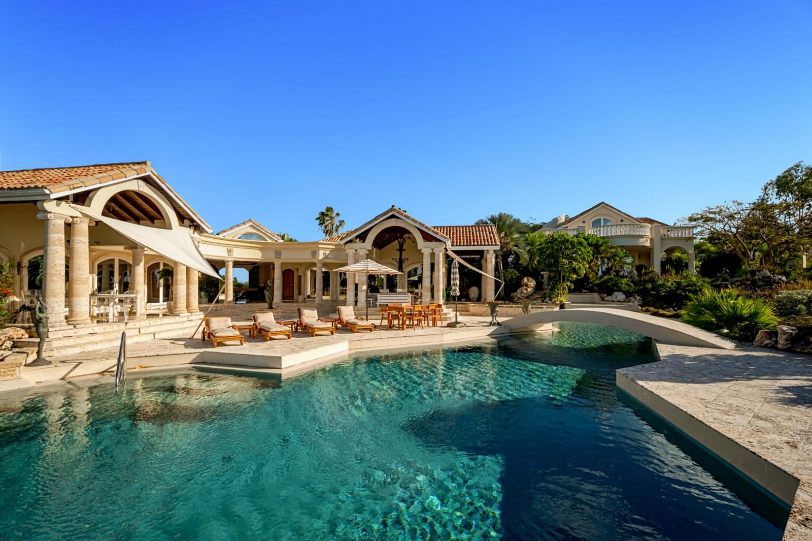 6 Bedroom Villa for Sale in St Martin — photo 2
