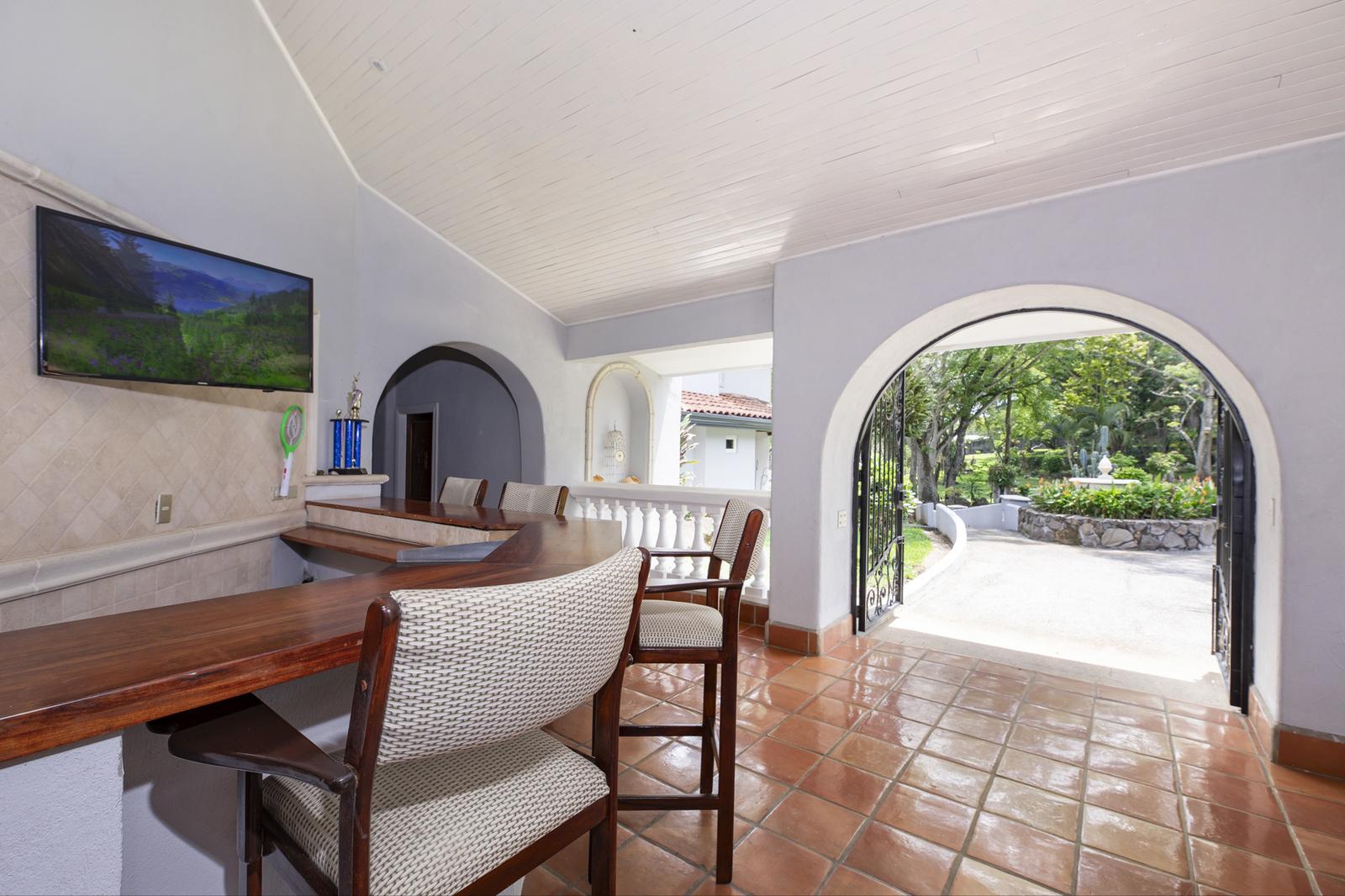 6 Bedroom Home for Sale, Turrucares / La Guacima, Alajuela, Costa Rica — photo 4