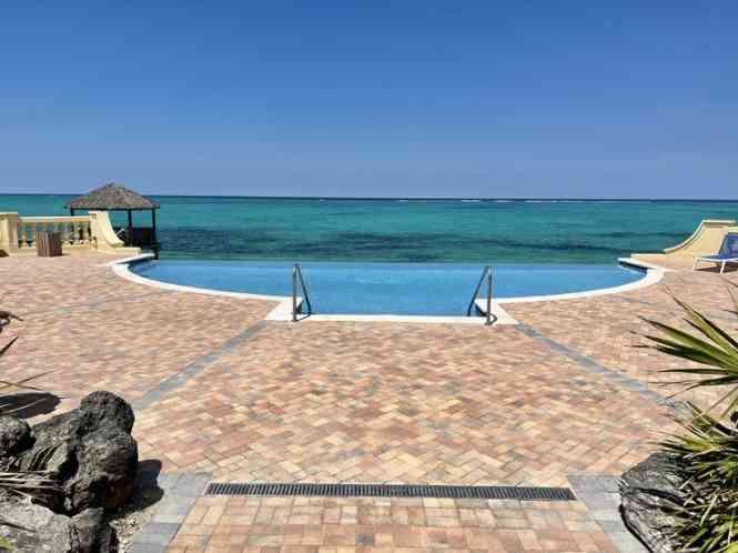 Beachfront Condo - Caves Point — photo 3