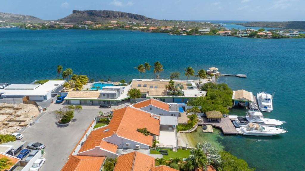 6 bedroom home for sale - Waterfront Residence in Jan Sofat — photo 5
