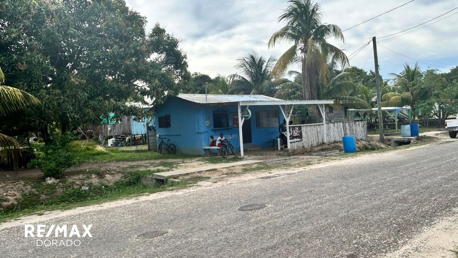 Independence Village, Stann Creek, Belize — photo 4