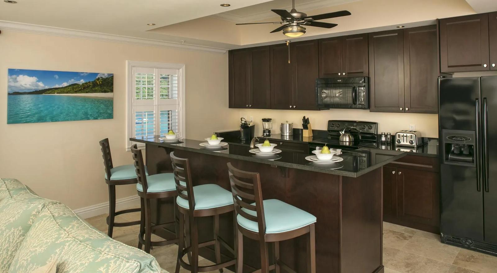 2 Bed, 2 Bath Condo in Cruz Bay Town — photo 4