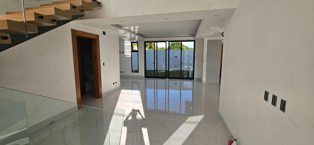 4-bedroom house in Santiago, Dominican Republic — photo 2