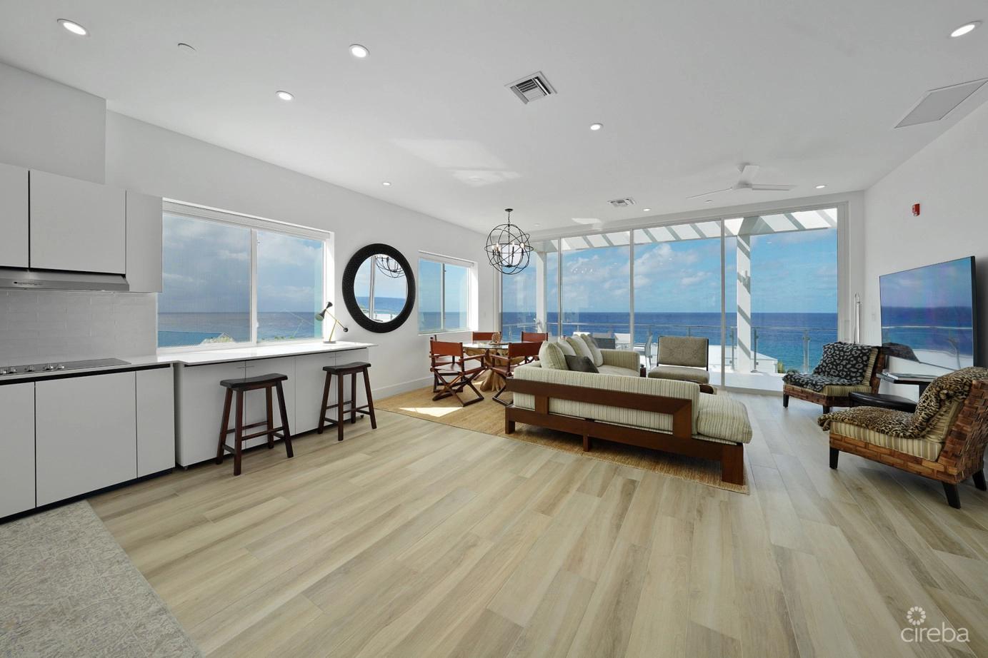 3 bedroom property for sale — Sunset Point - Signature Penthouse With Vendor Financing! in the Cayman Islands — photo 2