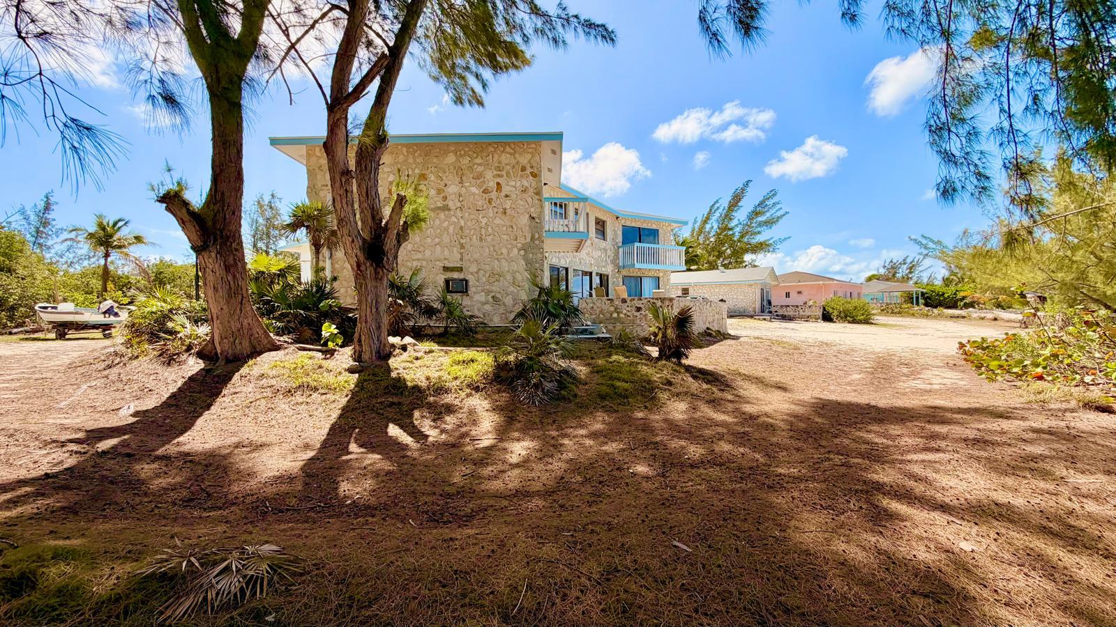 8 Bedroom Beachfront Property for Sale, Bennetts Harbour, Cat Island, Bahamas — photo 3