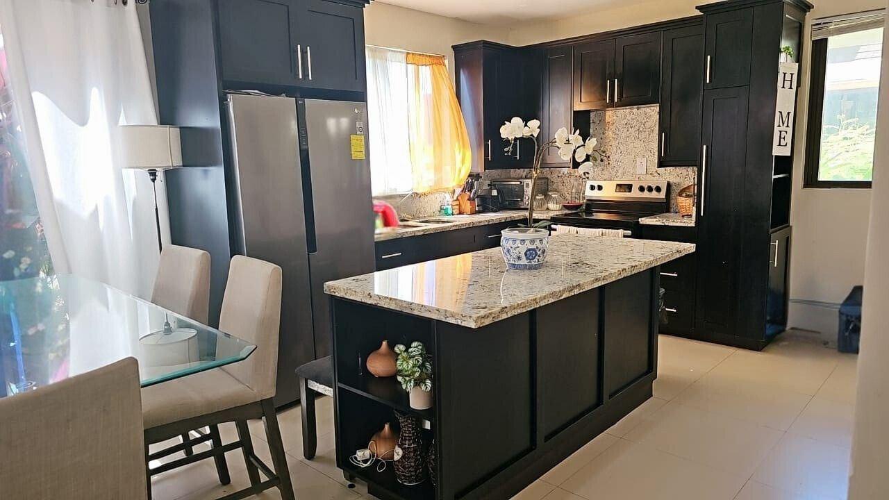 3bed 4bath Townhouse — photo 4