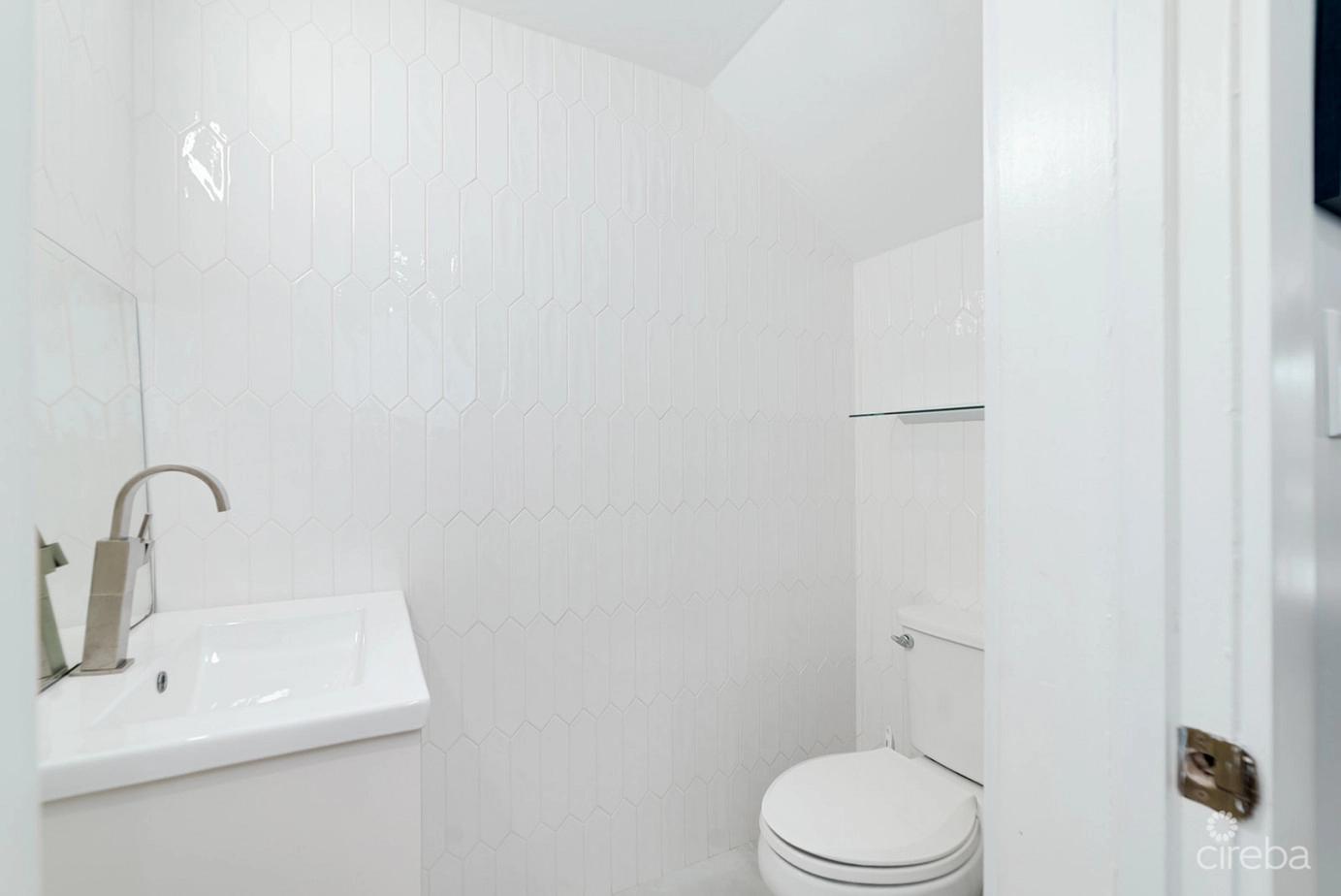 Ocean Club 2 bed/2.5 bath Condo in the Cayman Islands — photo 5