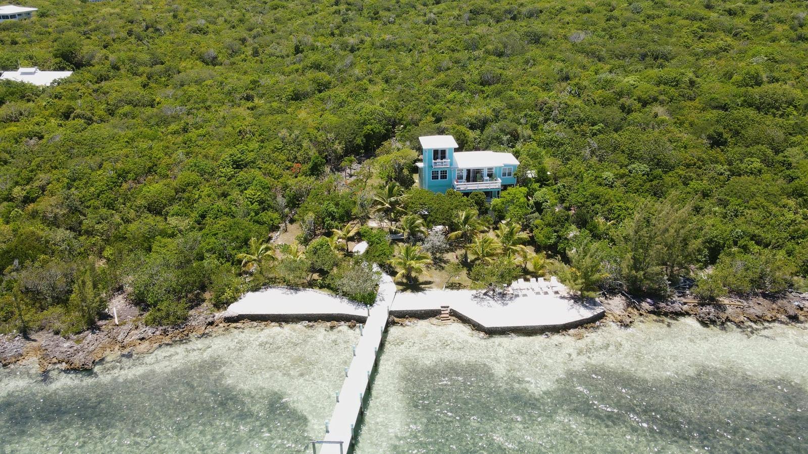 4 Bedroom Waterfront Home for Sale, Lubbers Quarters, Abaco, Bahamas — photo 2