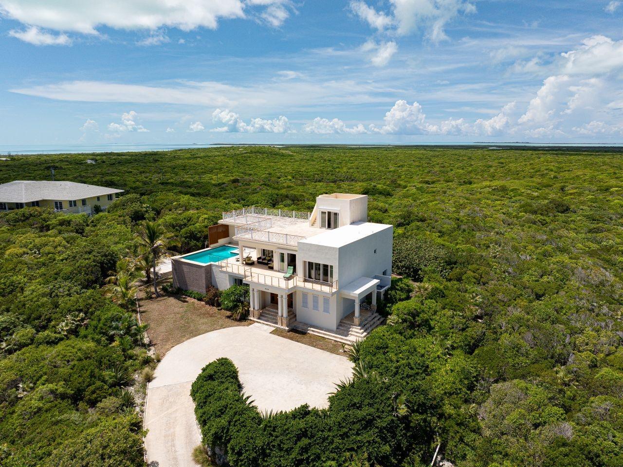5 Bedroom 4.5 Bath House for Sale in Long Island, The Bahamas — photo 1