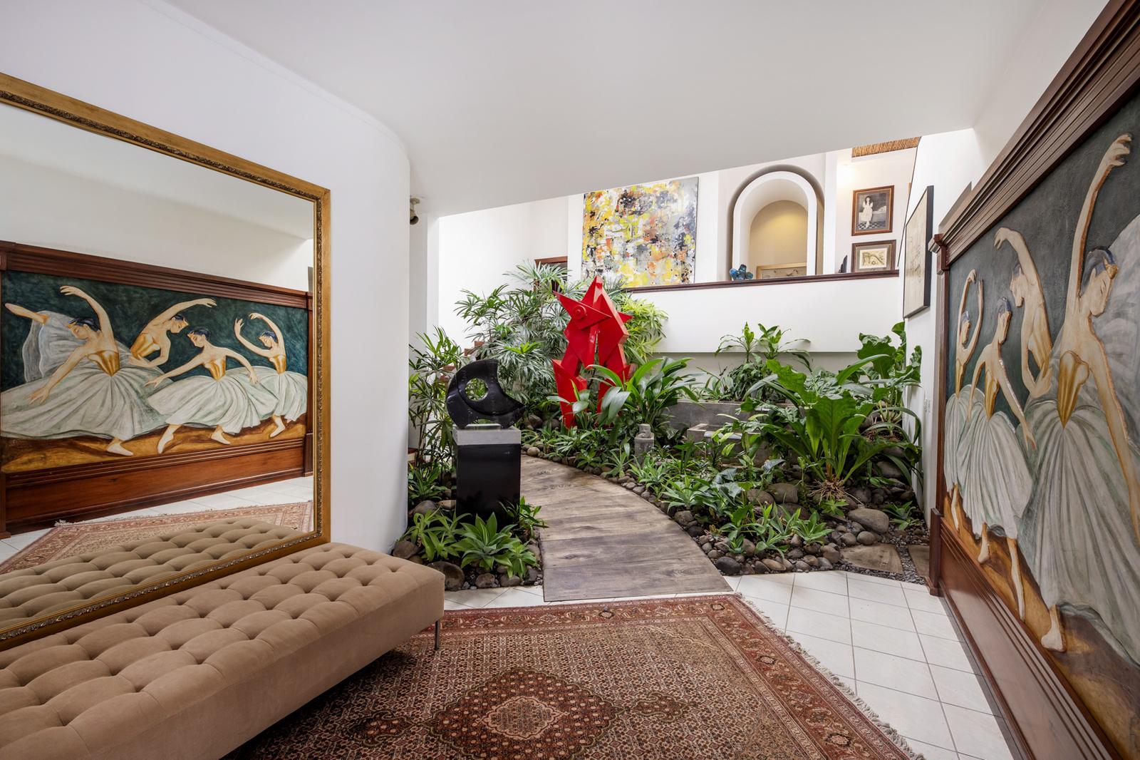 4 Bedroom Home for Sale, Residencial El Sol, Escazu, San Jose, Costa Rica — photo 2