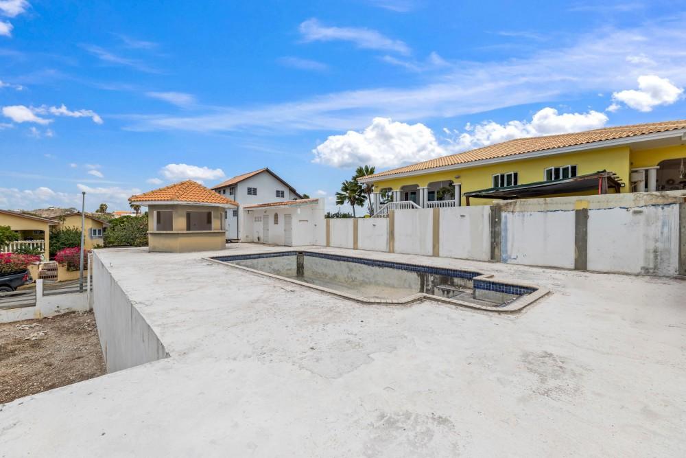 Cas Grandi – Spacious fixer-upper with apartment in a quiet location — photo 5