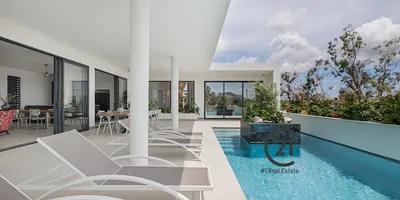 6 bedroom home for sale — photo 1