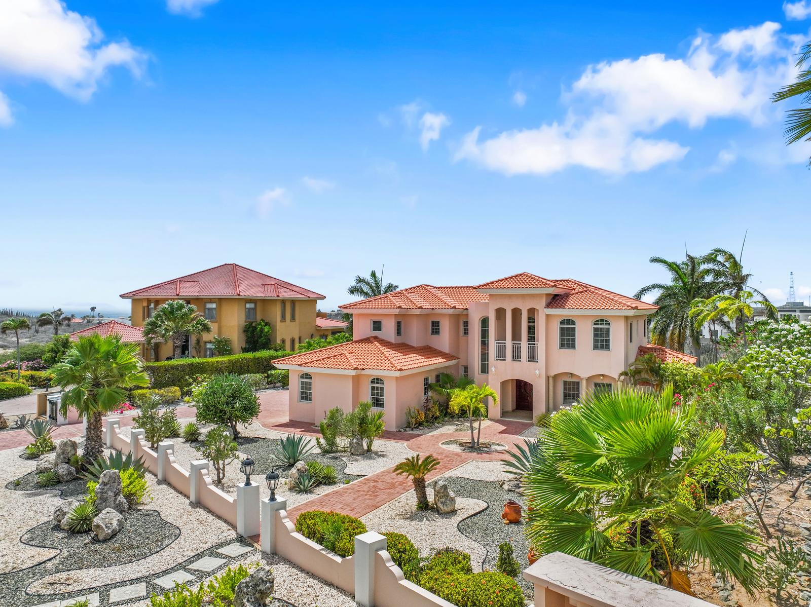 5 Bedroom Luxury House for Sale, Bella Vista 20, Tierra del Sol, Aruba — photo 1