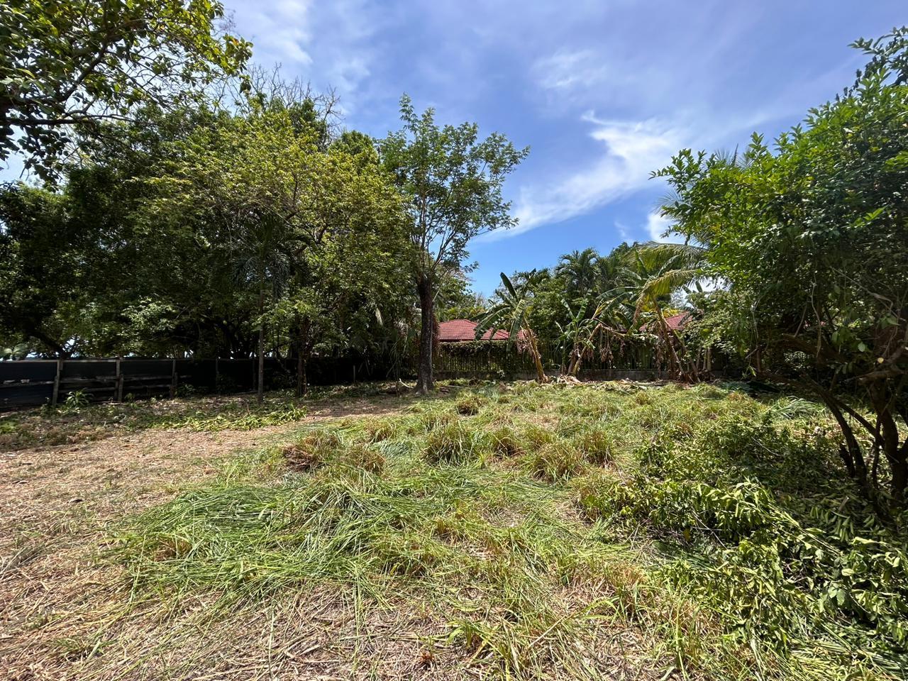858 Sq M Beach-Side Lot for Sale, Santa Teresa, Puntarenas, Costa Rica — photo 1