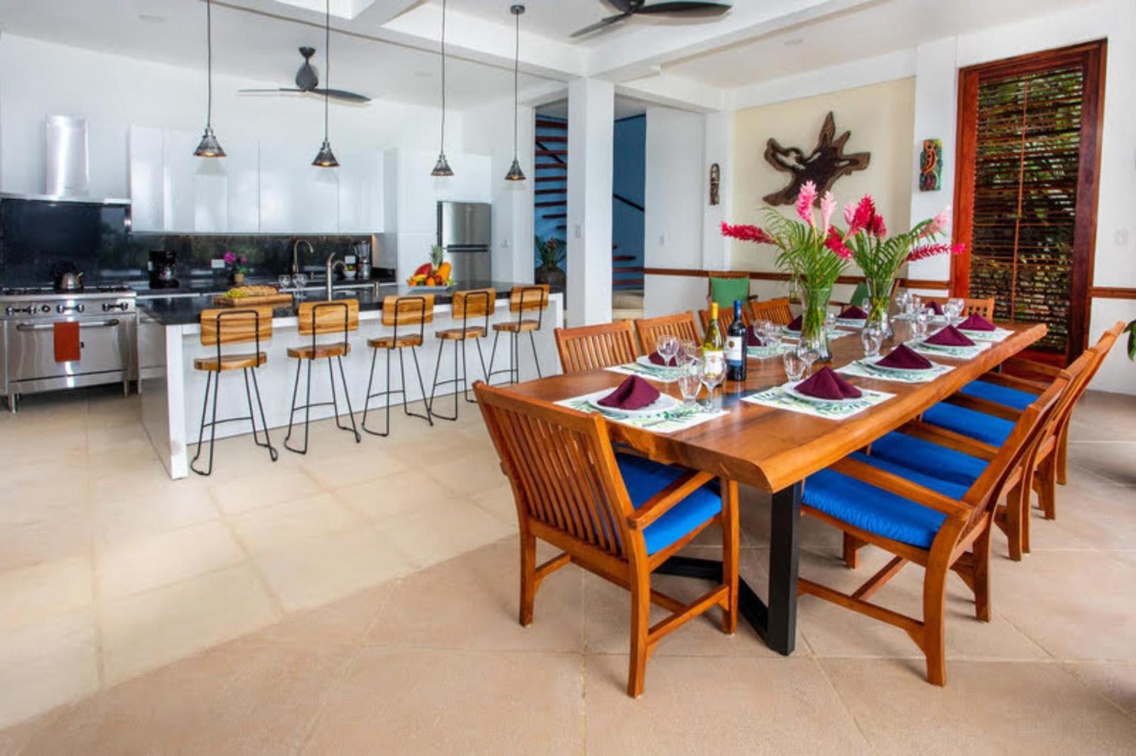 5 Bedroom Home for Sale, Pacific Canyon Drive, Manuel Antonio, Puntarenas, Costa Rica — photo 5