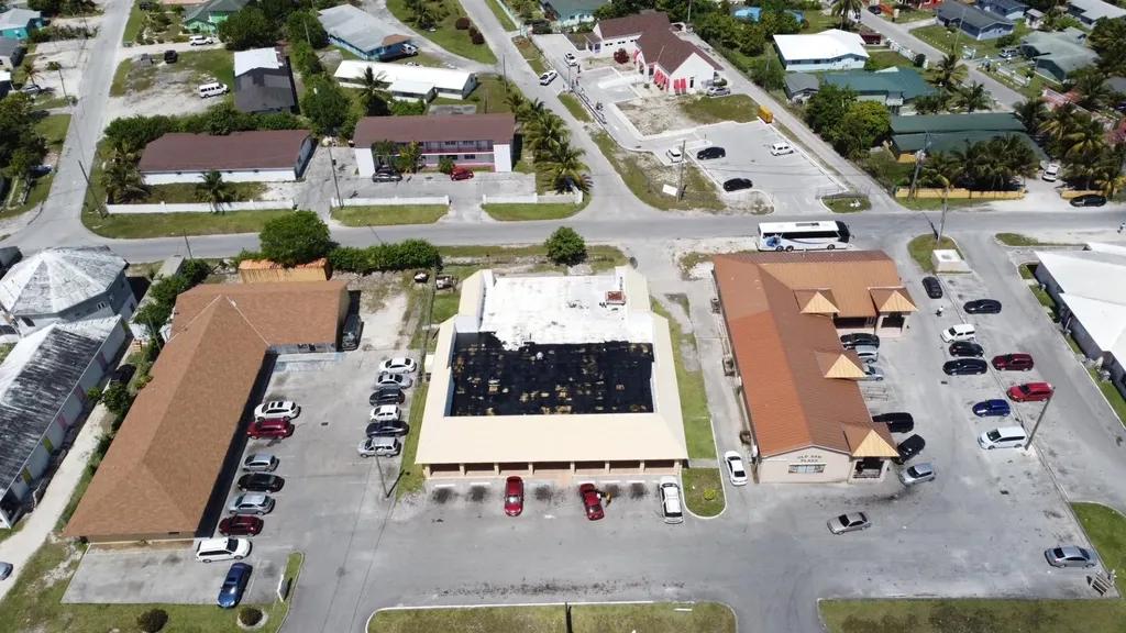 Commercial building in Freeport, Grand Bahama — photo 2