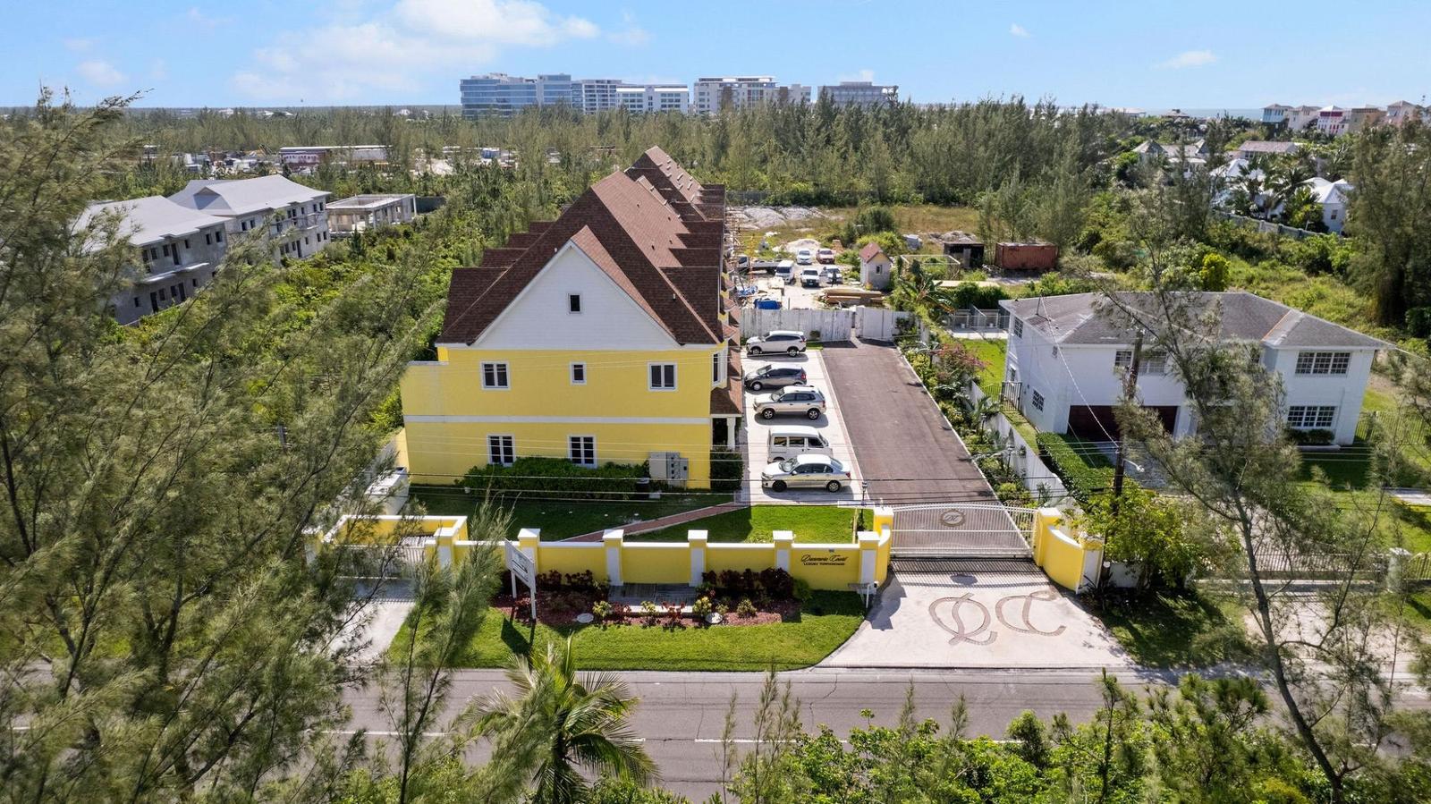 4 bedroom Apartment for sale — DUNMORE COURT in Nassau — photo 3