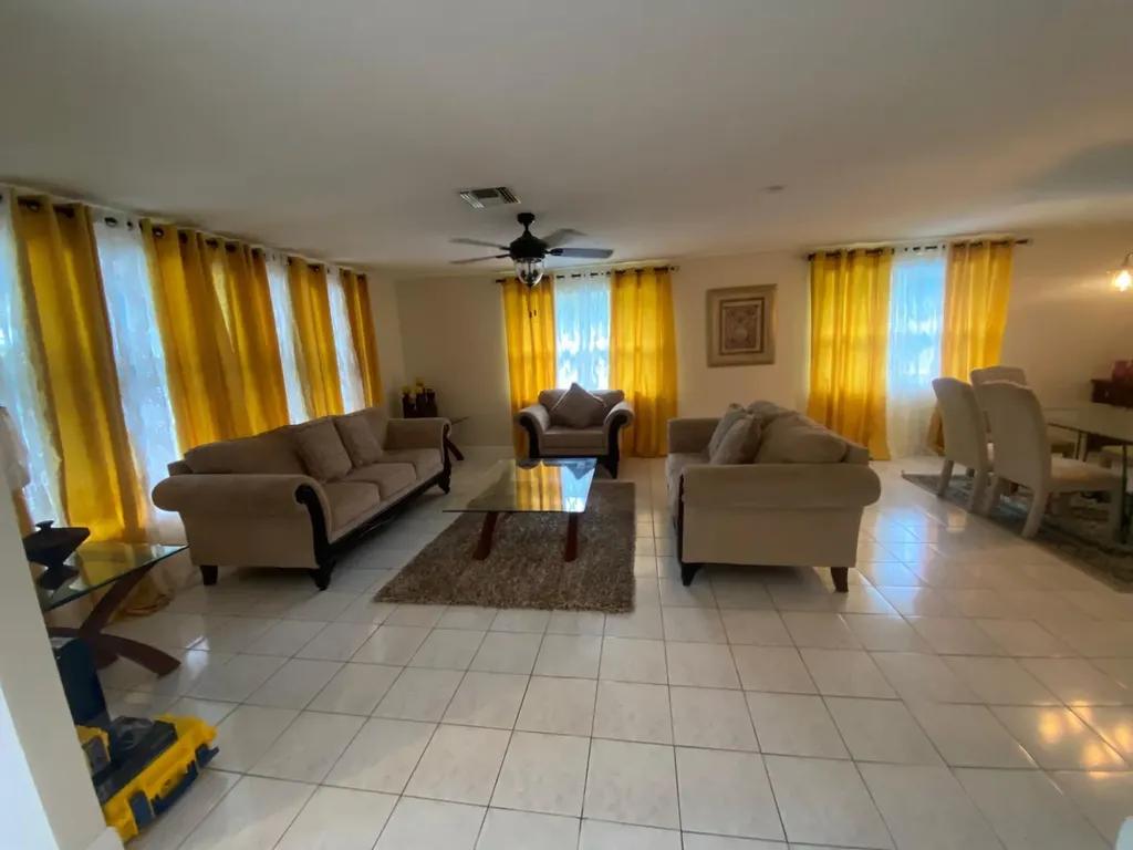 4-bedroom house in Freeport, Bahamas — photo 3