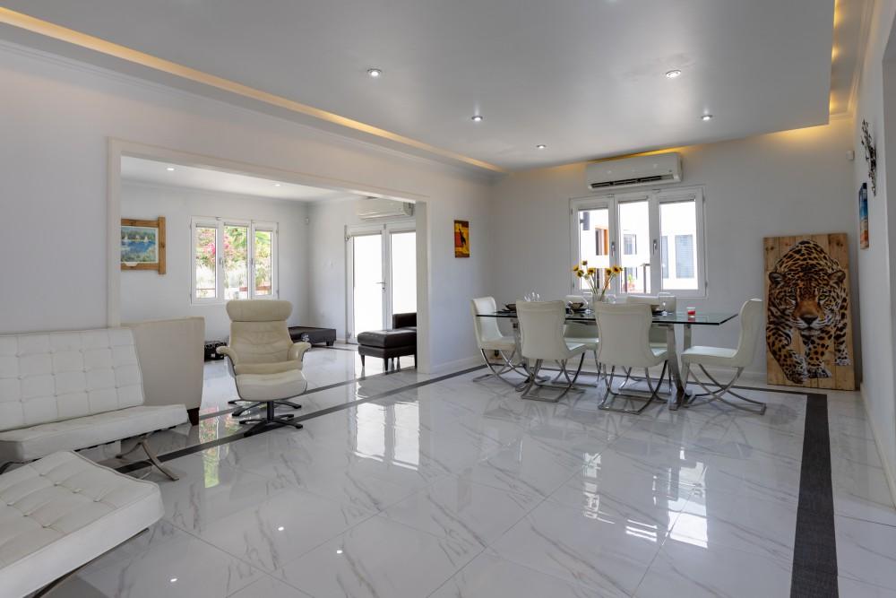 Gorgeous 5 bedroom house with swimming pool in Grote Berg — photo 3