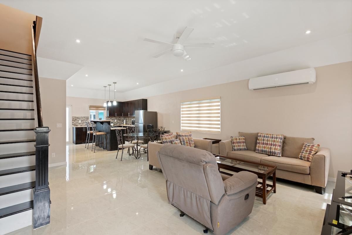 2 bedroom Apartment for sale in SOUTH OCEAN ESTATES — photo 3