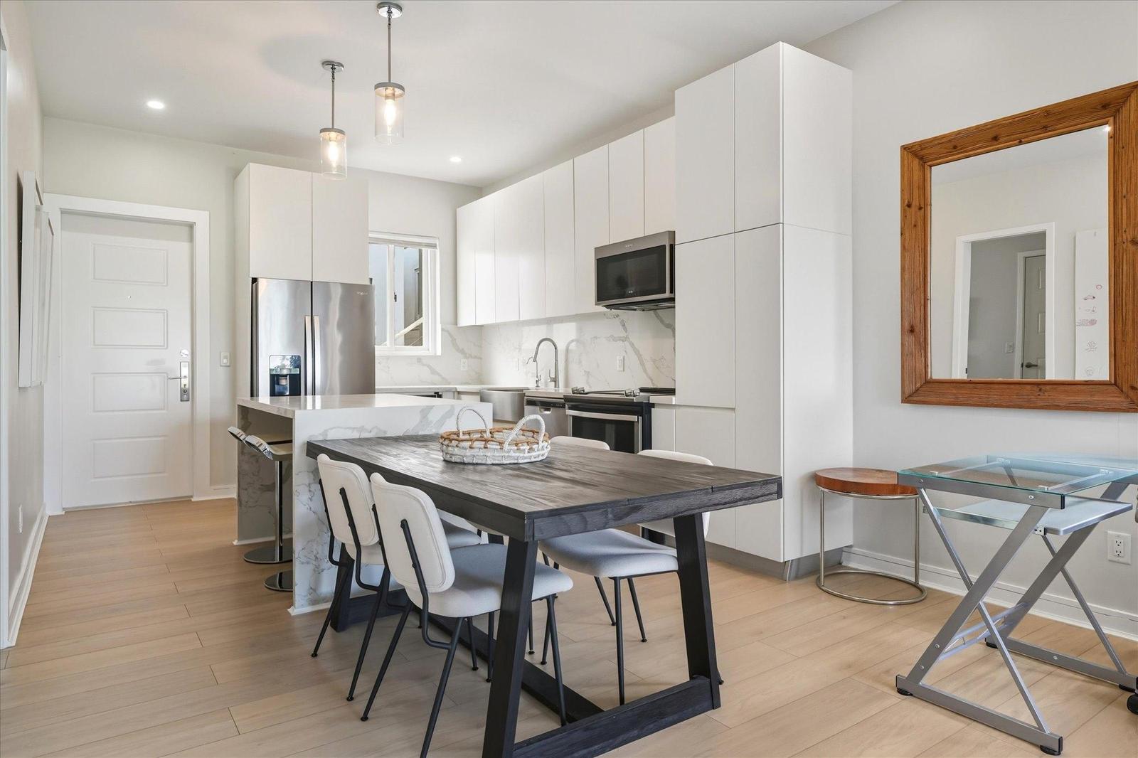 2 bedroom Apartment for sale — WEST BAY STREET — photo 5