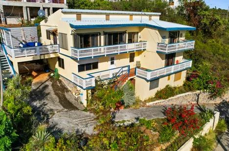 5 bedroom Single Family Home/House for sale — photo 1