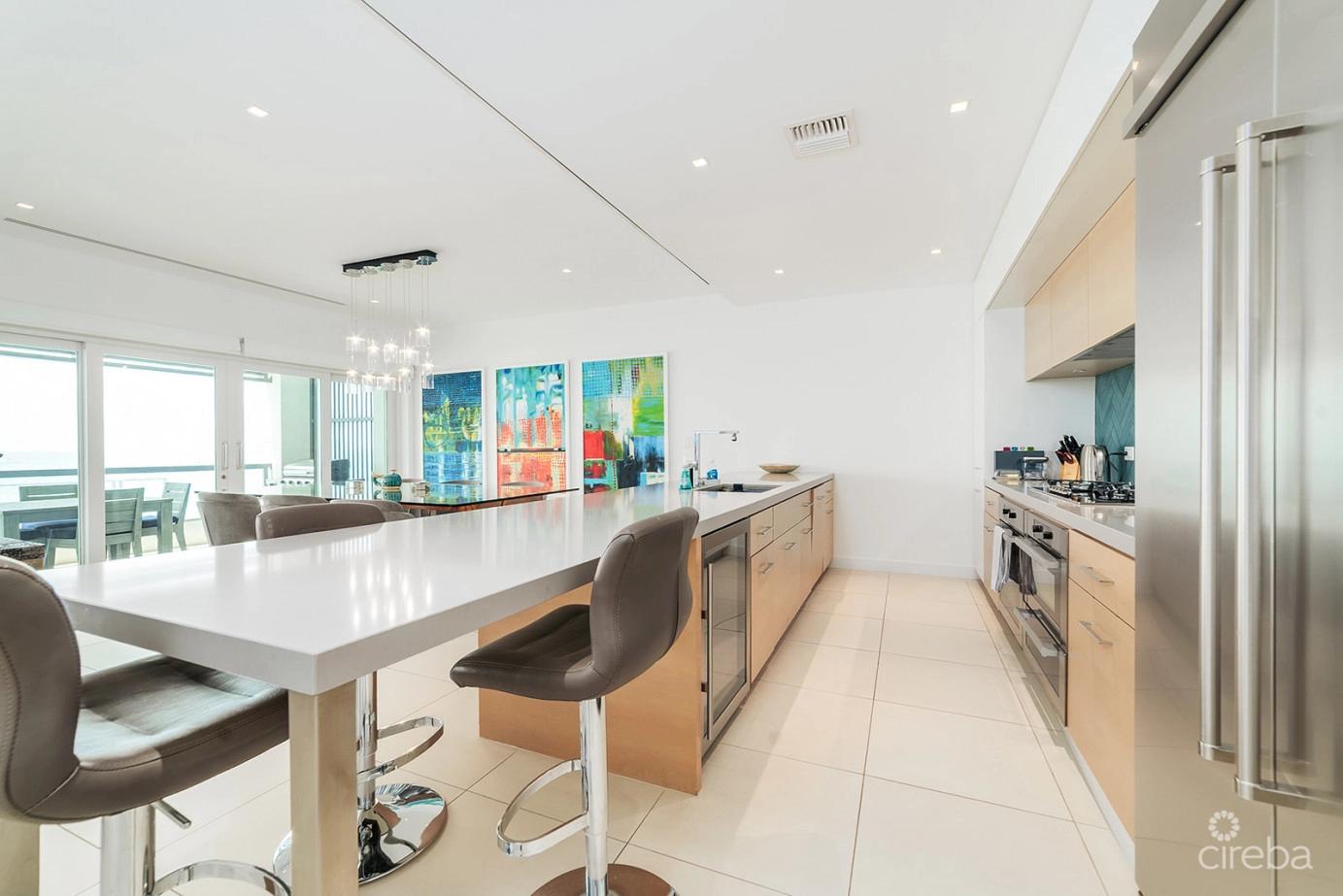 3 bedroom property for sale — Oceana 103 in the Cayman Islands — photo 5